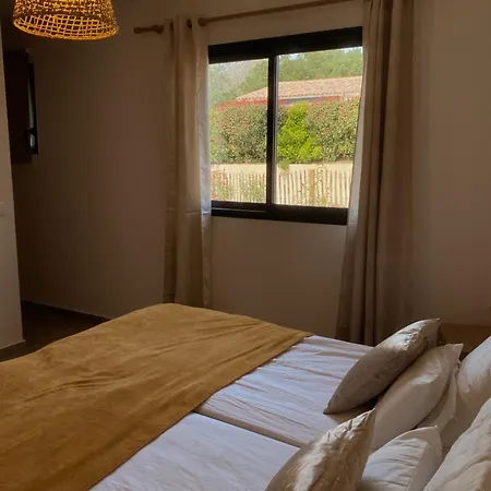 Maison 6 Personnes Avec Piscine Et Grand Jardin * Zonza