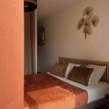 Maison 6 Personnes Avec Piscine Et Grand Jardin * Zonza