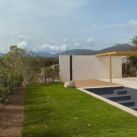 Maison 6 Personnes Avec Piscine Et Grand Jardin * Zonza