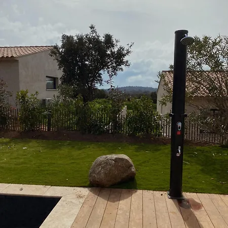 Maison 6 Personnes Avec Piscine Et Grand Jardin Zonza