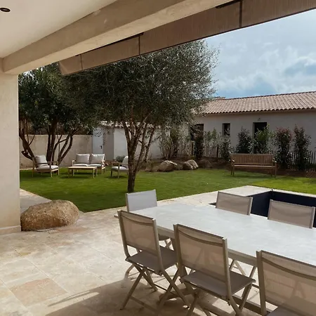 Maison 6 Personnes Avec Piscine Et Grand Jardin * Zonza