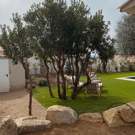 Maison 6 Personnes Avec Piscine Et Grand Jardin