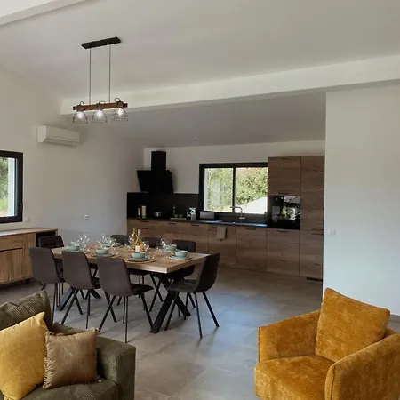 Βίλα Maison 6 Personnes Avec Piscine Et Grand Jardin Zonza