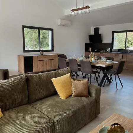 Βίλα Maison 6 Personnes Avec Piscine Et Grand Jardin *
